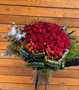 41 Kırmızı Gül Buketi