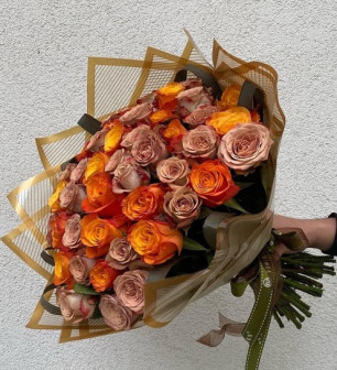 Kahverengi Turuncu Gül Buketi