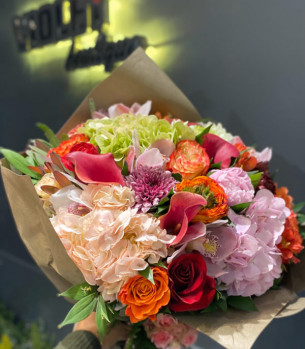 Kontrast Çiçek Buketi