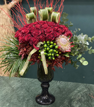 Vazoda Kırmızı Ekvator Gül Aranjmanı